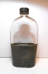 Vtg D & L McCallum's Perfection Scotch Whiskey Flask w/ Pewter Drinking Cup