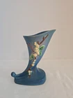 Roseville Pottery Snowberry Blue ICC-6 Cornucopia Vase USA 6"