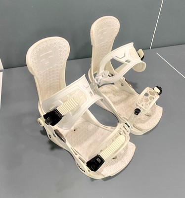Union Team Snowboard Bindings White M/L Complete w/ Discs & Hardware 