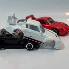 2 Hot Wheels unspun Porsche 993 GT2 red white HW Exotics original wheel Get both