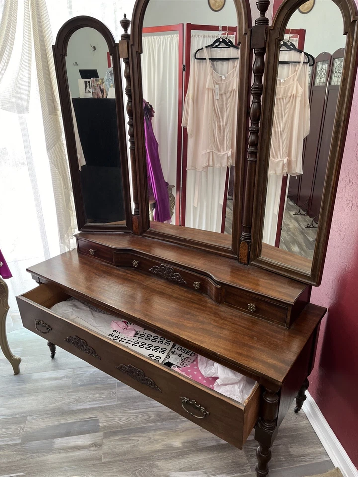 Vintage Tri-fold Antique Walnut Vanity With 3 Mirrors - Image 3 of 4