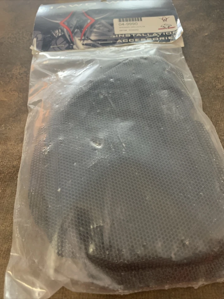 Grelhas de alto-falante frontal de malha de aço com fio Hawg Harley FLTR Road Glide 1998-2013 - Imagem 3 de 4