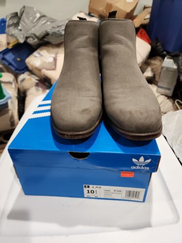 Parker sky men boots size ten and a half shipped w