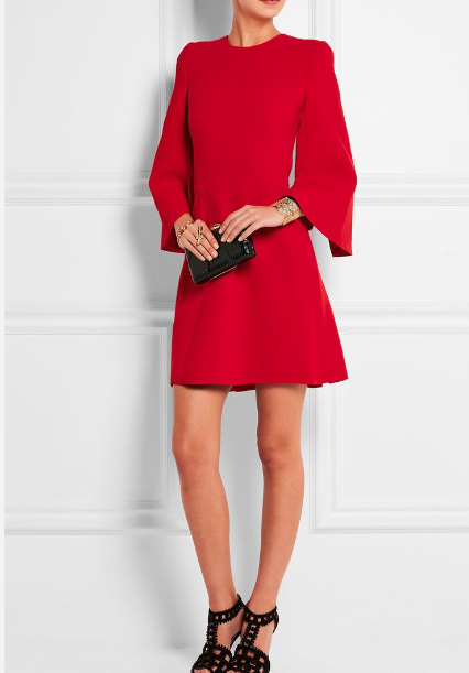 Alexander McQueen 2016 ALTERED Red Cape-Sleeve Mini Robe En Tissu
