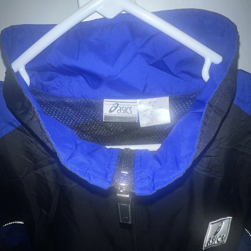 Cortavientos ASICS azul oscuro y negro de finales de los 90 principios de los 2000 talla grande para hombre  Foto 2 de 4