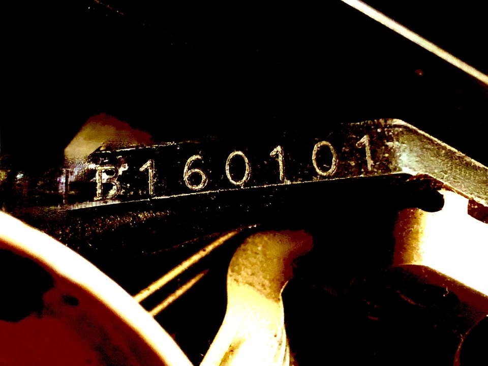 Máquina de escribir Underwood Four Bank c. 1928 acabado de grano de madera clara ¡Fuente Elite 12CPI! Foto 3 de 4