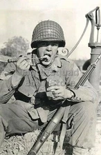 WW2 Picture Photo us army soldier breakfast 6232