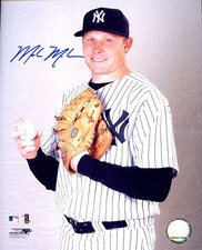 Mark Melancon w/New York Yankees -signed 8x10 photo INPERSON w/COA