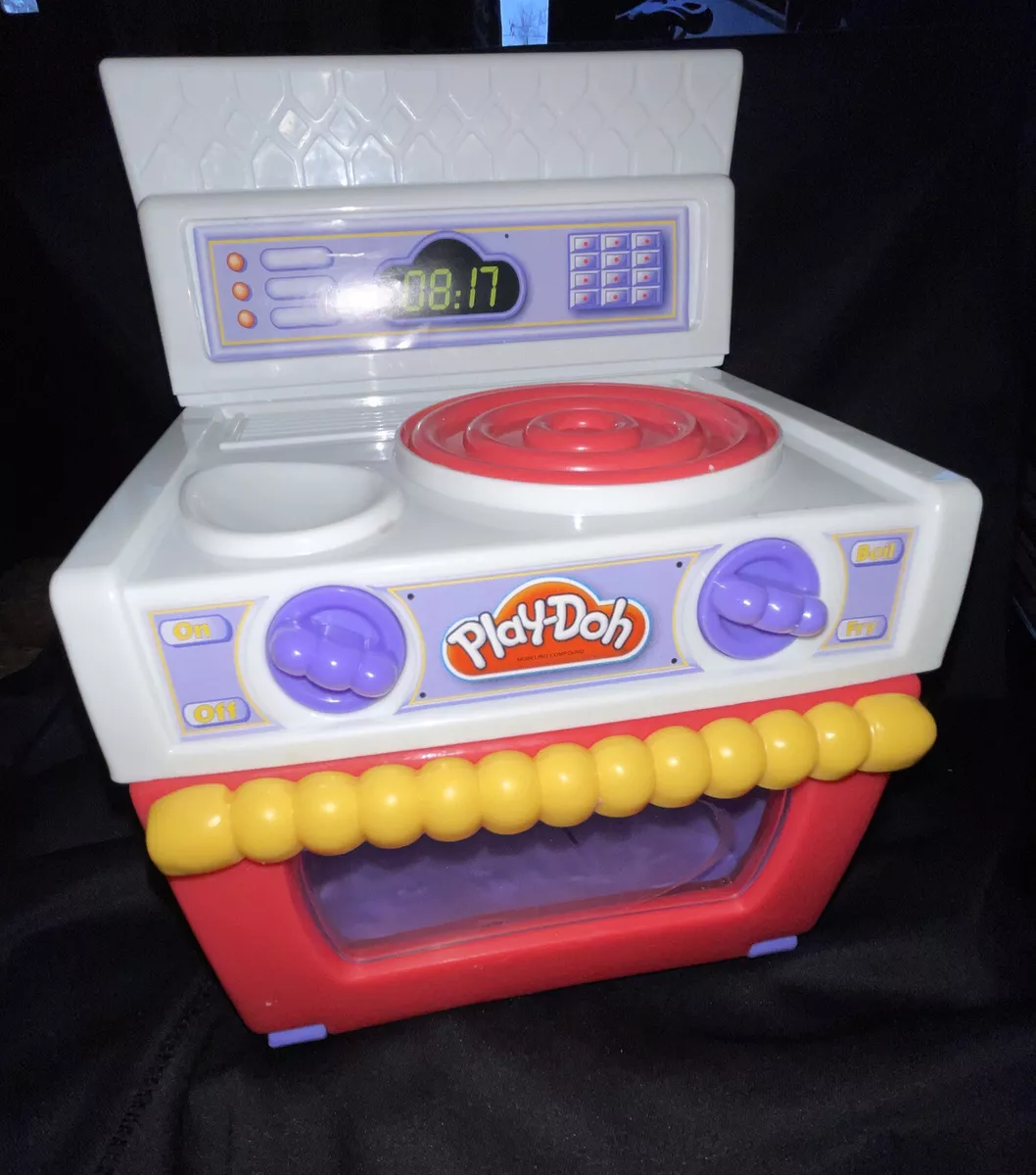 Play-Doh Kitchen Stove Oven Pretend Play Cooking 2003 Hasbro Toy