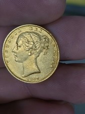 1869 Queen Victoria Full Gold Sovereign Shield back Die 15