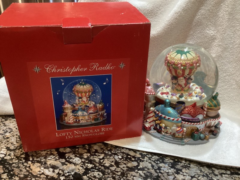 CHRISTOPHER RADKO LOFTY NICHOLAS RIDE MUSICAL SNOW GLOBE Original Box