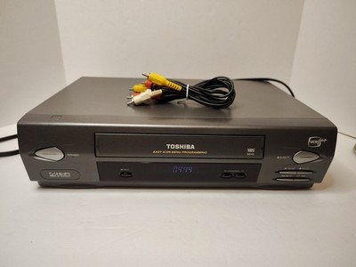 Toshiba M-645 VCR VHS Player - With AV Cables- No Remote - Tested/Working 