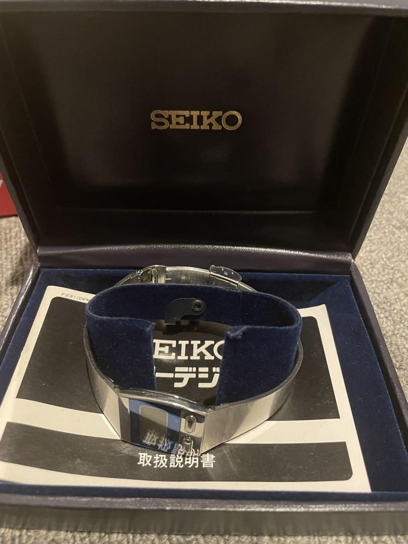 SEIKO F231 デジタル腕時計 シルバー/ブルー　訳あり Seiko F231 Digital Watch Silver Blue Unisex Quartz Pre-Owned