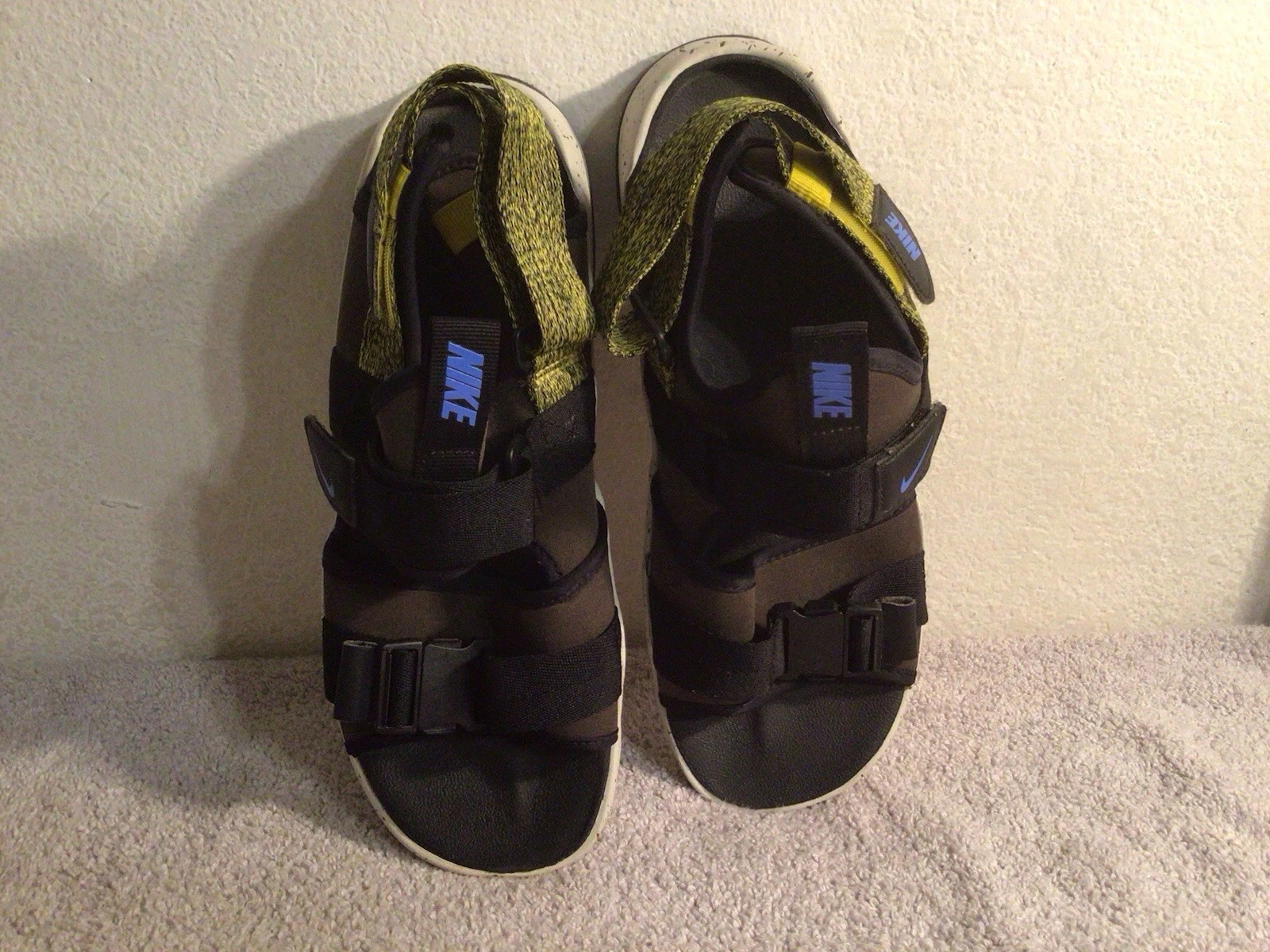 Sandali uomo Nike Canyon outdoor taglia 10 nero giallo