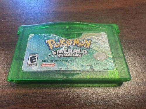 NINTENDO GAME BOY ADVANCE POKEMON EMERALD  VERSION USA AGB-002.
