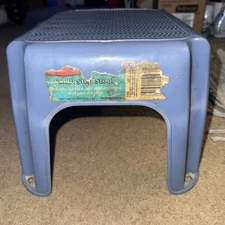 Rubbermaid One-Step Stool, Bisque, Holds up to 200 Pounds, Ideal for Home, Offic