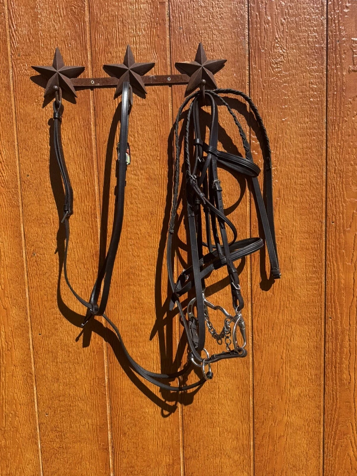 JUEGO DE MARTINGAE PARA CORRER BRIDA INGLESA CUERO NEGRO TORY USADO CABALLO Foto 2 de 4