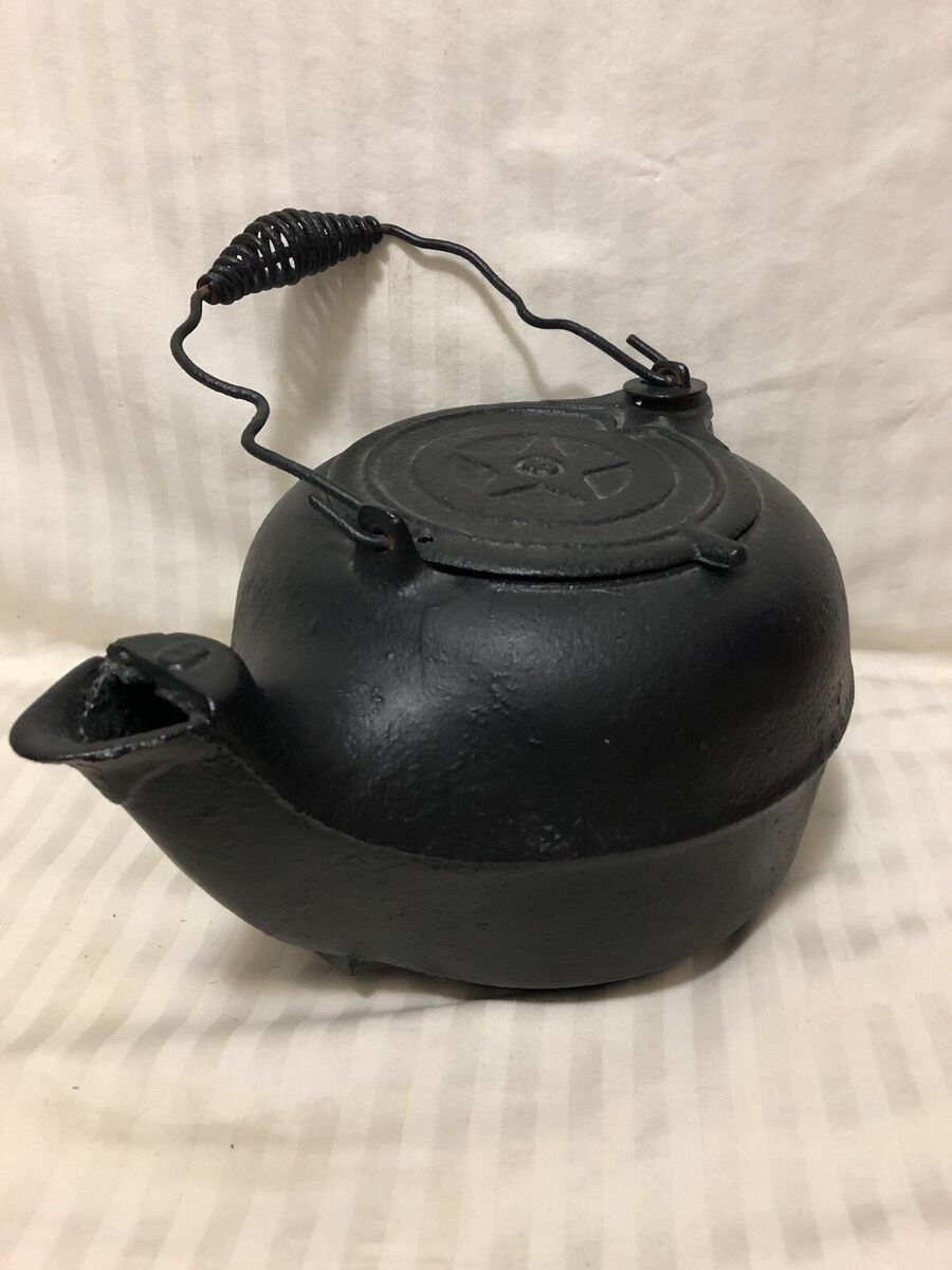 Antique 1800s Cast Iron Chattanooga Star #8 Tea Pot Kettle Antique 1800s Cast Iron Chattanooga Star #8 Tea Pot Kettle
