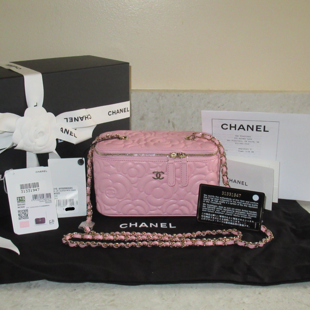 RARE 2021 Chanel Lambskin Pink Camellia Flower Vanity Clutch with Gold  Chain Bag | eBay
