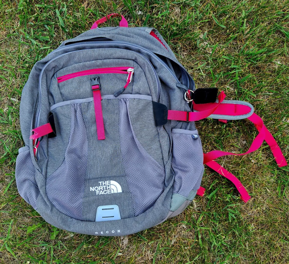 North face top women's recon backpack