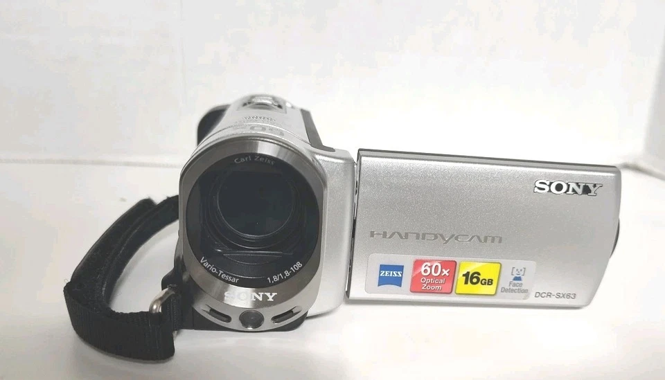 SONY DCR-SX63 Handycam Compact Digital Video Camcorder Works Great! - Image 3 of 4