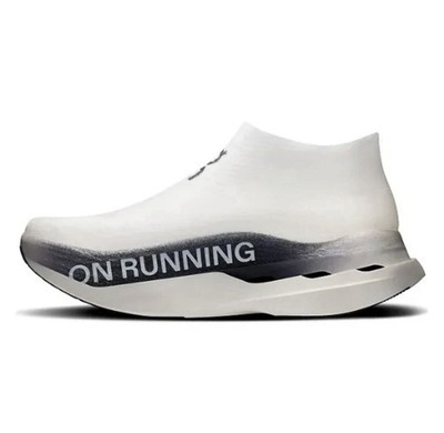 On Cloudboom Strike White | Black ¥38500 On Cloudboom Strike LS LightSpray Shoes NEW White Black Limited