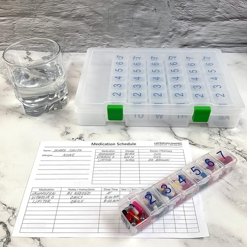 Durable 7x7 Pill Organizer with Snap-Tight Lids - Perfect for Daily Medication - Picture 8 of 10