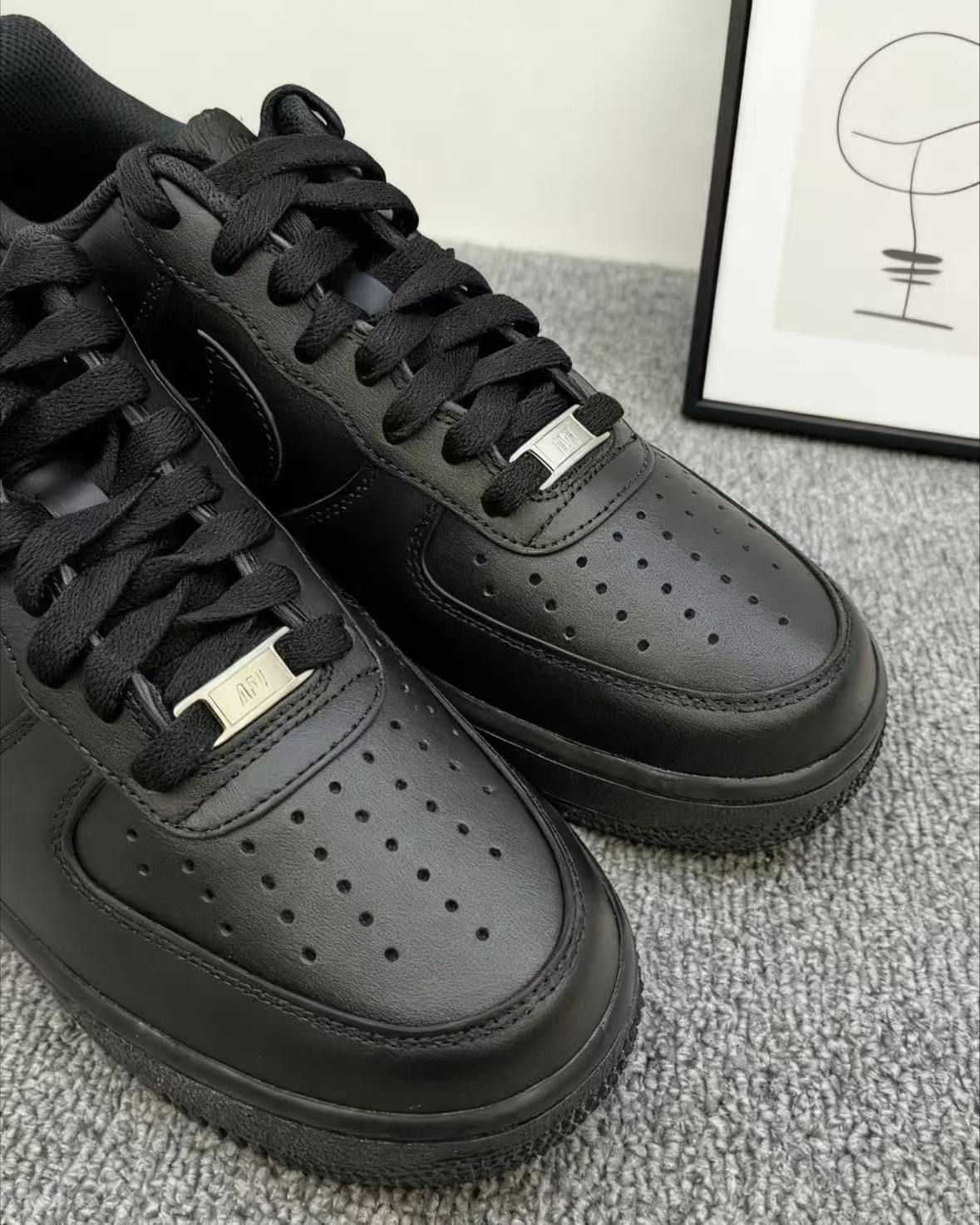 Men's Air Force 1 Classic Leather Low-Top Casual Sneakers-White/Black