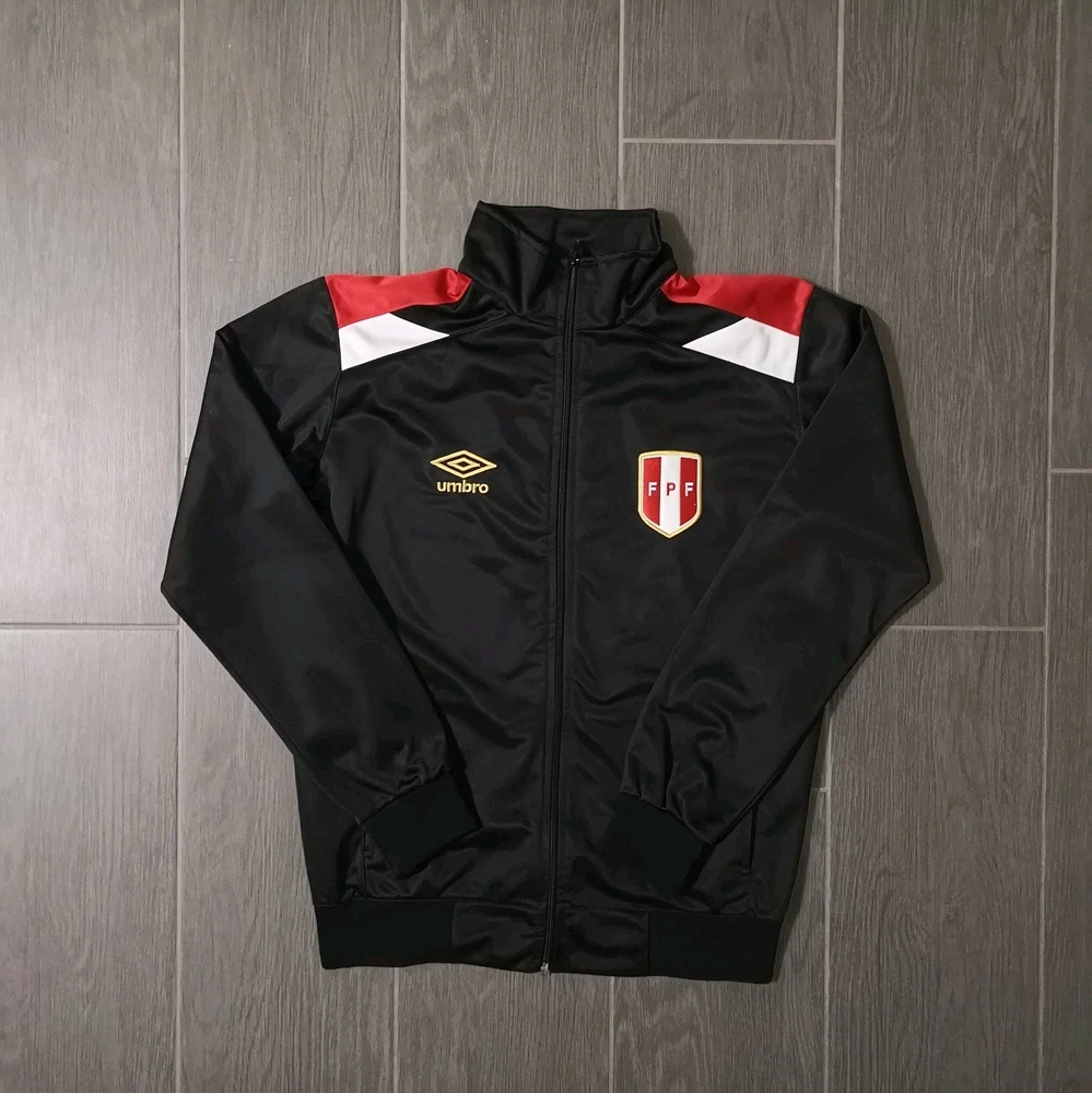 Peru Nationalmannschaft Trainingsjacke Größe: S Fußball Streatwear Umbro Fans