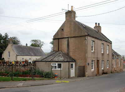 Photo 6x4 Old School House, Towie An unusual survivor of a Scottish paris c2017