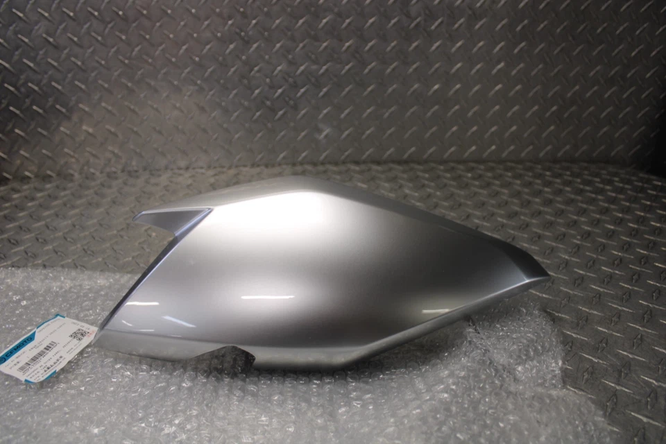 Carenagem de painel externo direito 22 CF Moto CF650/CF 650 FABRICANTE DE EQUIPAMENTO ORIGINAL 6NQ#-040012-2600-0VF00 - Imagem 2 de 4