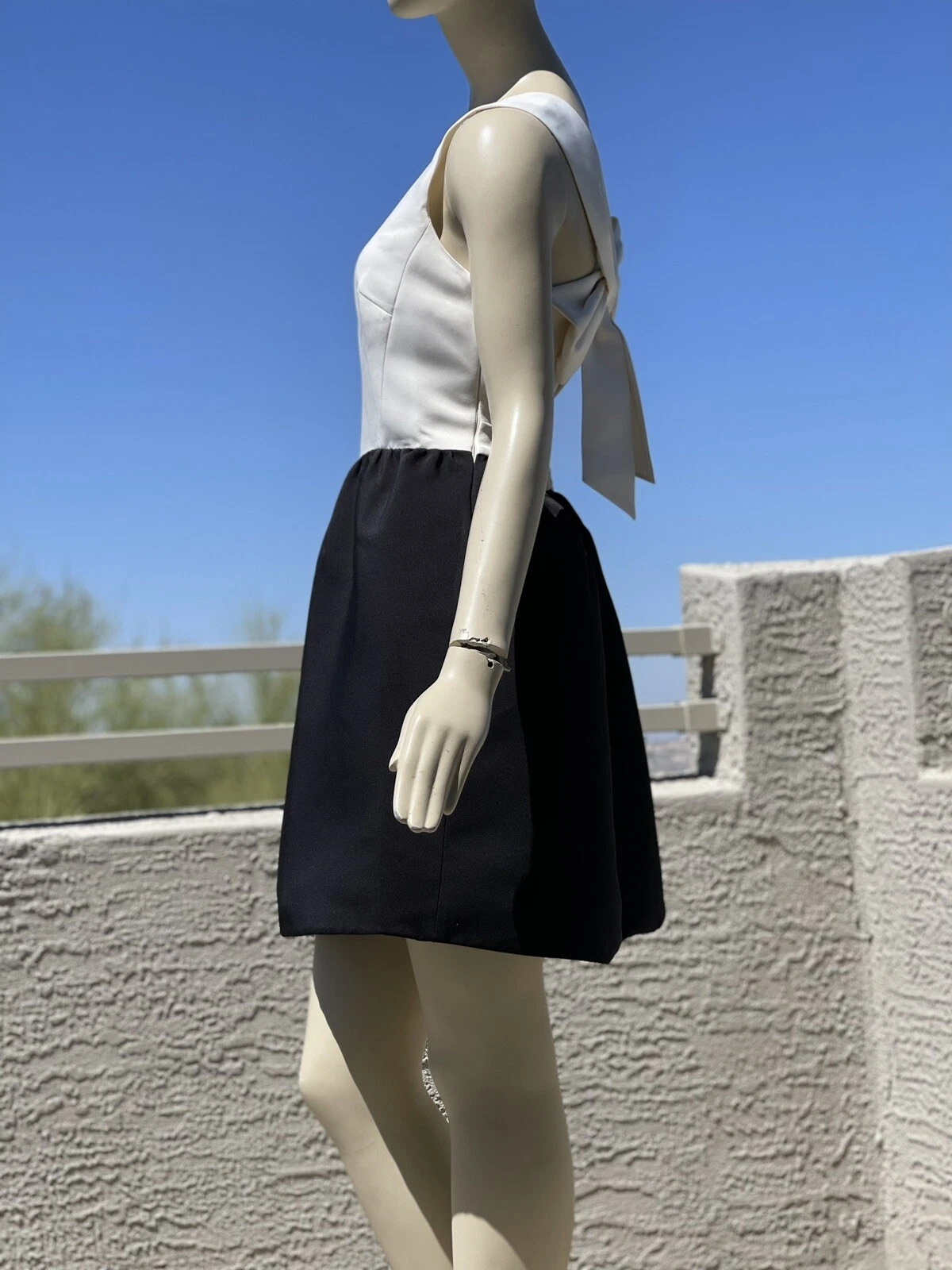 Abito pouf Kate Spade colore blocco schienale fiocco