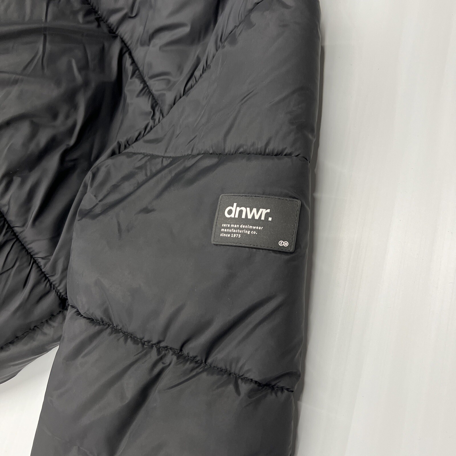 ZARA Cropped Fit Puffer Jacket DNWR 