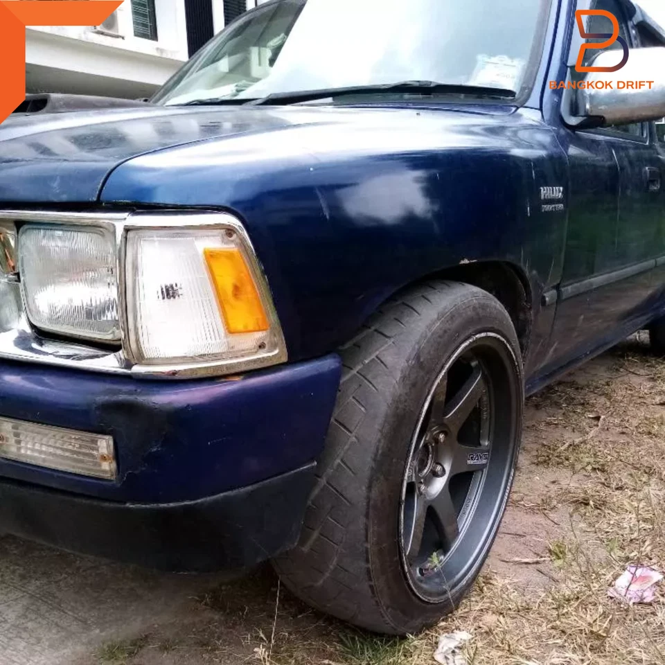 Front Corner Clearance Park Light Lamp Toyota Hilux 2WD Ute LN80 LN85 RN85 88-97 - Image 3 of 4