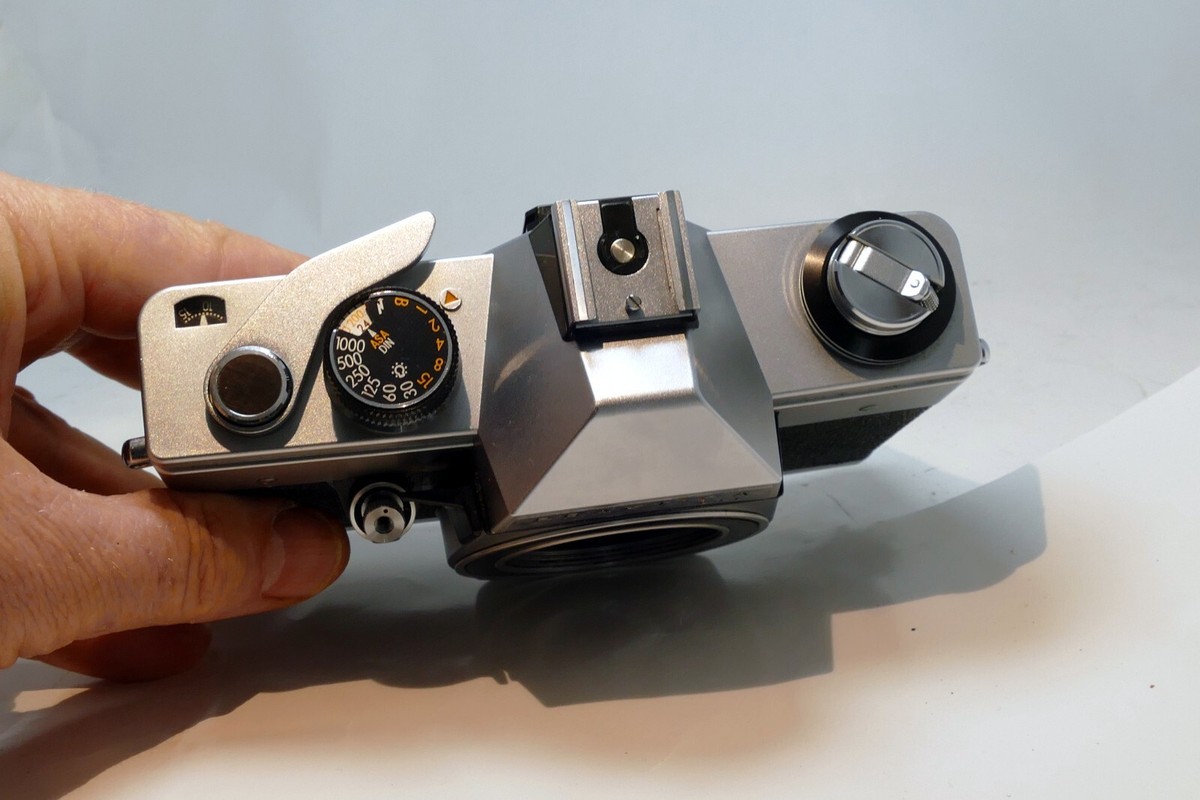 PRAKTICA LTL M42 CAMERA BODY Only - Meter is inop , shutter works