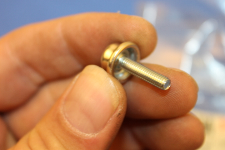 NOS YAMAHA 1985-1993 XVZ1200 XVZ1300 VENTURE FAIRING HOOK 59J