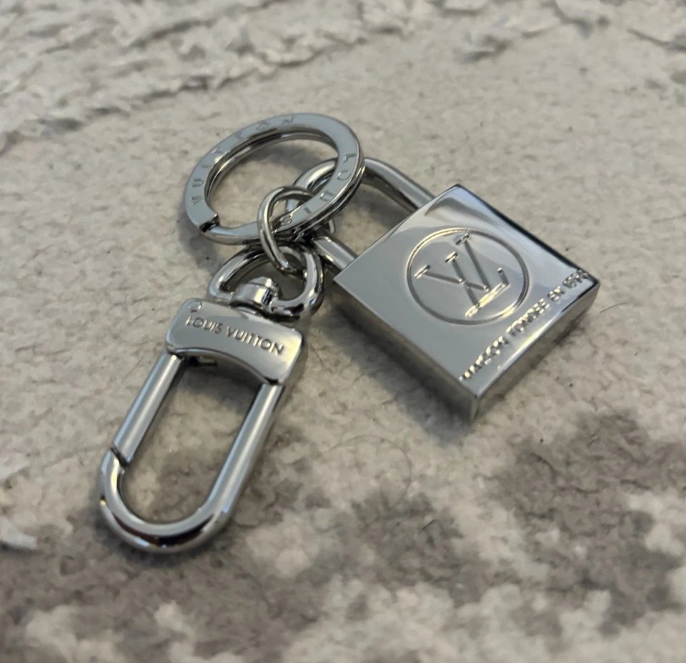 Louis Vuitton LV Logo Lock Key Ring Silver Pre-Owned - Image 2 of 3