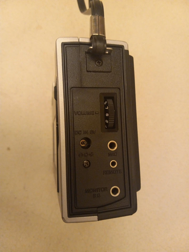 Grabadora de cinta de casete Panasonic Auto Stop IC RQ-212 DAS/piezas SOLO SIN PROBAR Foto 4 de 4