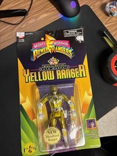 Mighty Morphin Power Rangers Metallic Special Edition Yellow Ranger