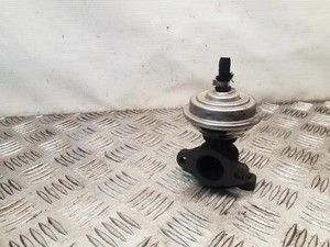 VW PASSAT Variant B5 3B6 AGR-Ventil 028131501E 1.90 Diesel 74kw 1999 25153238