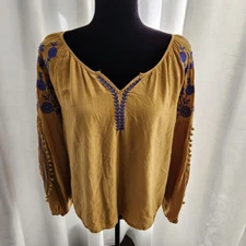 Solitaire By Ravi Khosla Womens Medium Split Neck Embroidered Top Mustard Boho