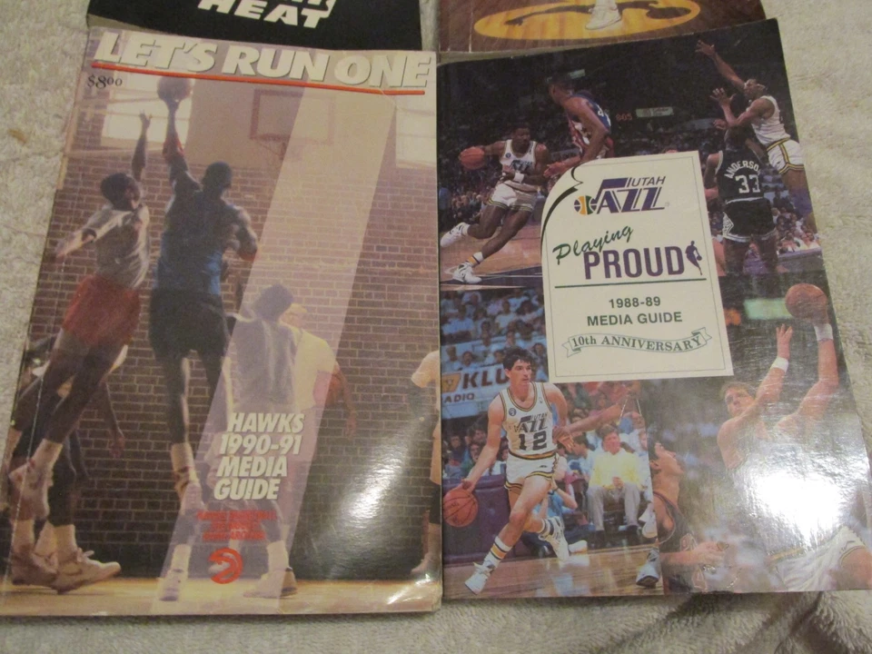 Vintage NBA Basketball Yearbook Media Guide Record Book Lot BULLS Heat HAWKS Jaz - Image 2 of 4