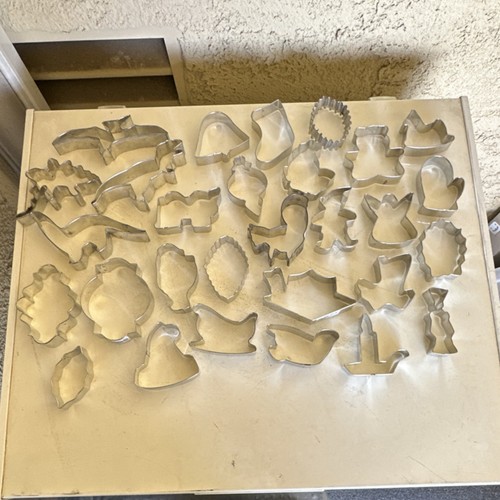 Ann Clark Cookie Cutters Metal Assorted Shapes Set of 29 MPN 7752A 8070A