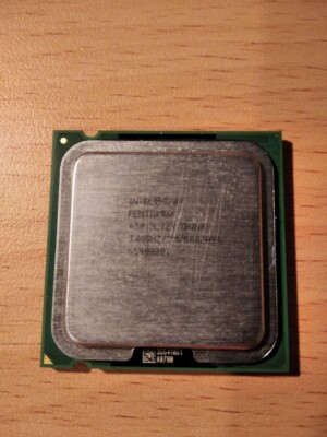 Intel Pentium 4 CPU, 630 SL729, 3.00GHz/2M/800, PLGA775 Socket.