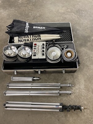 Novatron 1500 VR Studio Lighting 4 Flash Head Lamp Kit w/ 4 Stands 3 Umbrellas