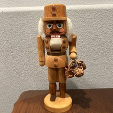 VTG Erzgebirge Nutcracker 10” Christmas Natural Wood German Soldier w/Baskets **