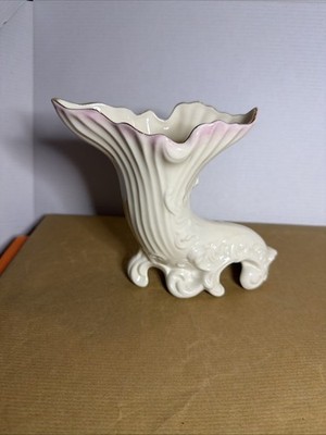 Irish Belleek 160th Anniversary Fermanagh Vase. Creme mit rosa Rand