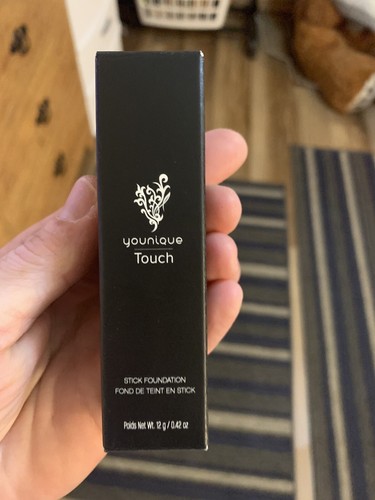 Younique Stick Foundation In Tulle - Picture 2 of 2