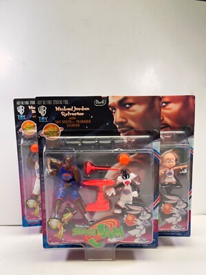 3 days 1996 NBA BASKETBALL MICHAEL JORDON SPACE JAM ACTION FIGURES