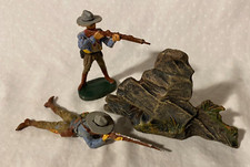 Vintage Elastolin Cowboys Shooting Rifles Behind Rock T-7